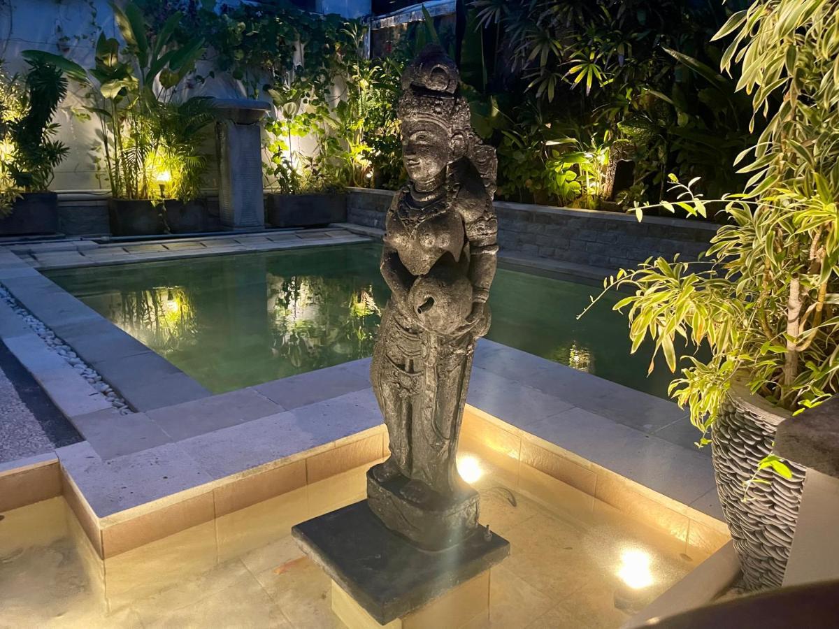 Villa Carissa Seminyak Centre, Bali By Le Ciel Hospitality Exterior photo