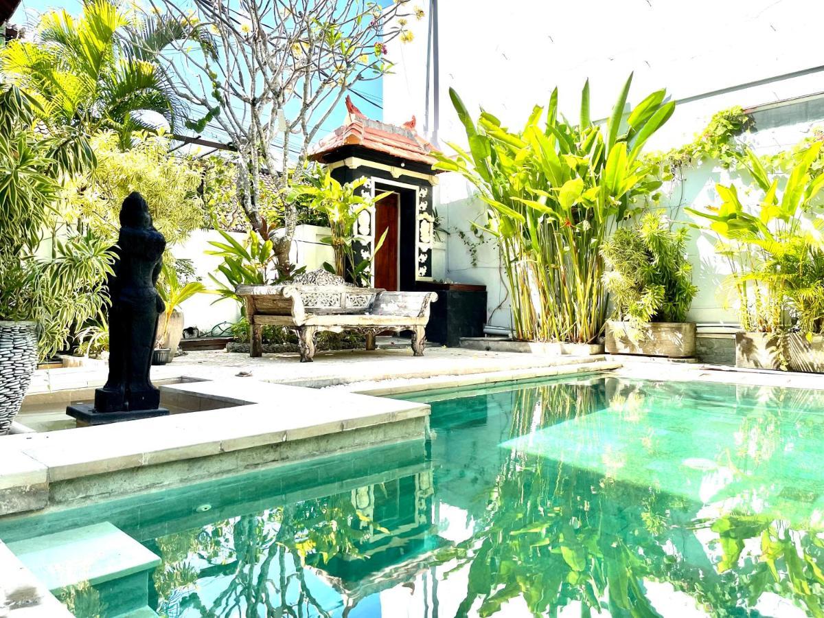 Villa Carissa Seminyak Centre, Bali By Le Ciel Hospitality Exterior photo